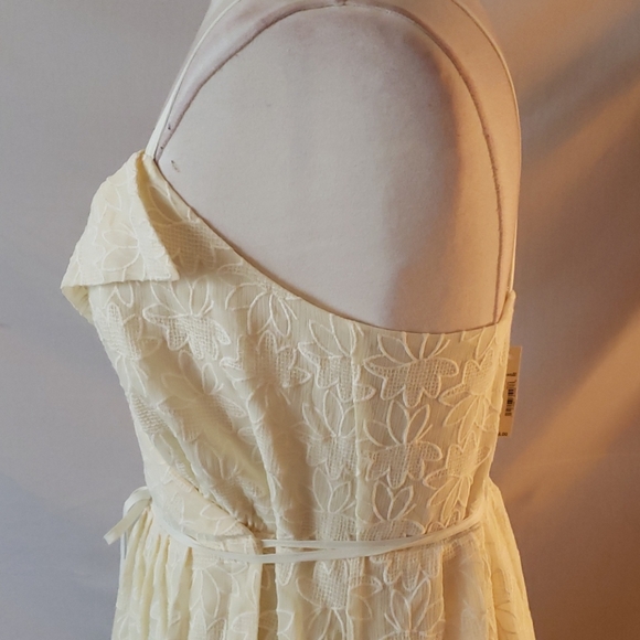 NEW Madewell Ivory Floral Embroidered Wrap Dress - Picture 7 of 16